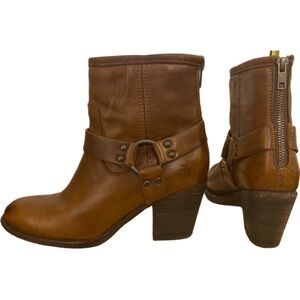 Frye Tabitha Harness brown leather women’s boots, size 8